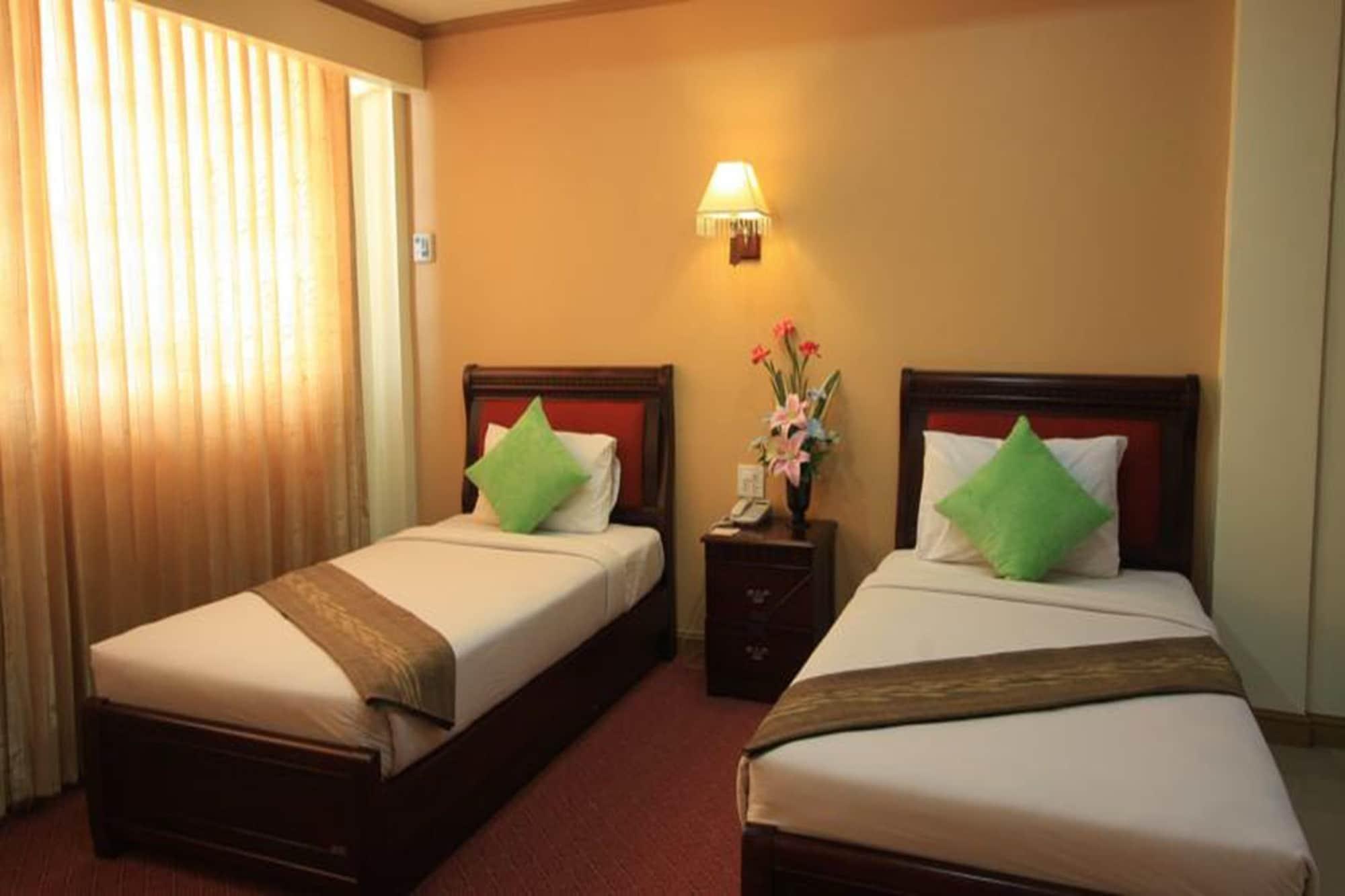 Winstar Hotel Хатъяй Экстерьер фото