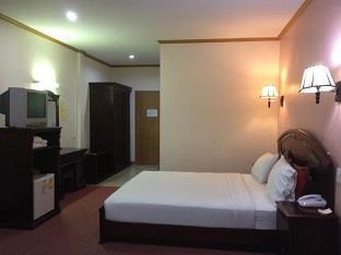 Winstar Hotel Хатъяй Экстерьер фото